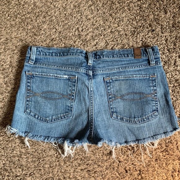 Abercrombie and Fitch A&F Women’s Emma cutoff Jean shorts 10s - Picture 2 of 4